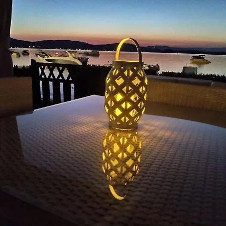 Dimitra's House Tatil Evi